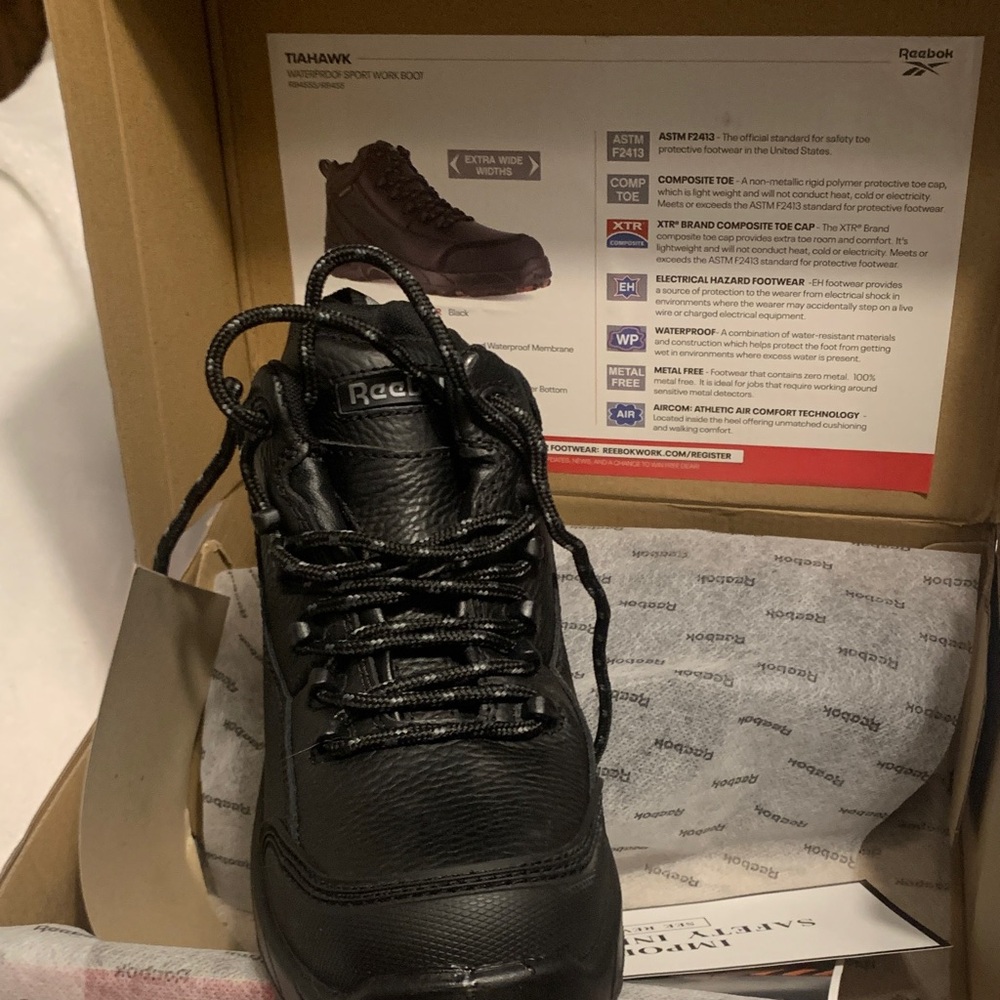 Reebok composite toe work boots New sz 8